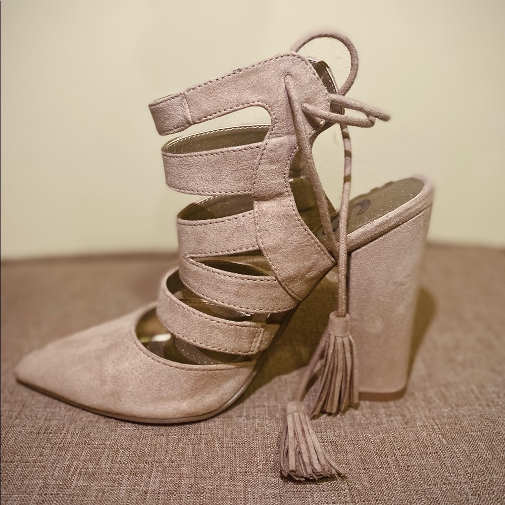 G By Guess - Galway Fabric Pointed Classic Pumps